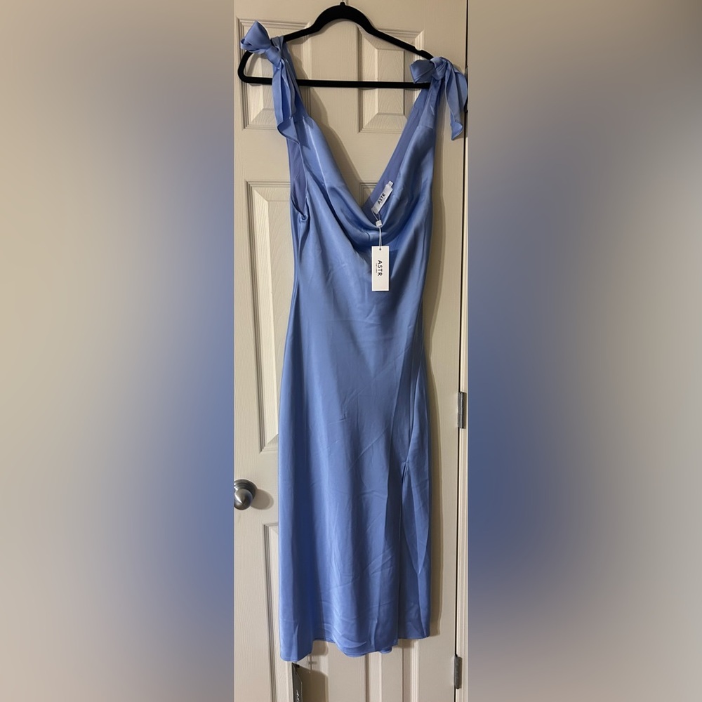 Astr the Label Sky Blue Allexina Satin Cowl Neck MIDI Dress NWT small